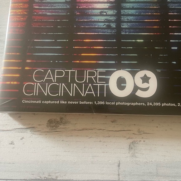 CAPTURE CINCINNATI '09 Book With DVD by Cincinnati Enquirer  Media Hardcover NEW - Picture 2 of 6